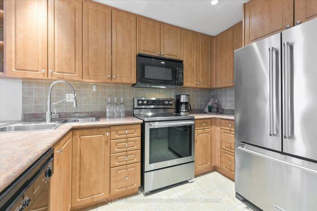260 Westview Blvd, House detached with 2 bedrooms, 2 bathrooms and 5 parking in Toronto ON | Image 22