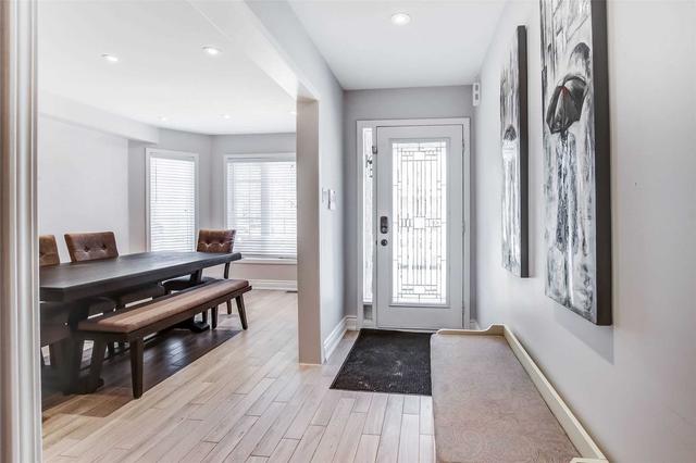 182 Wainscot Ave, House semidetached with 3 bedrooms, 3 bathrooms and 4 parking in Newmarket ON | Image 10