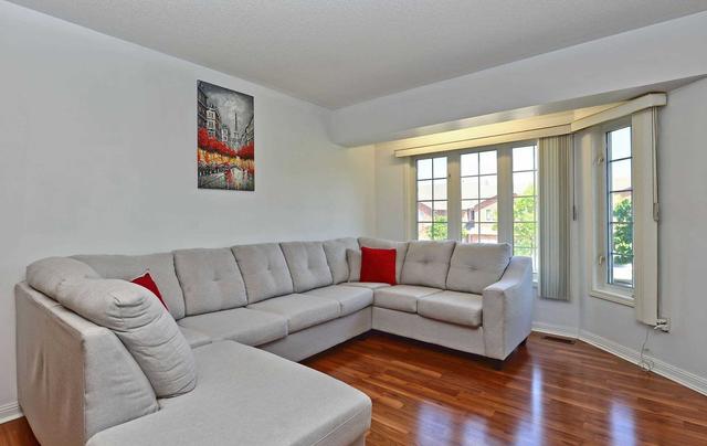 41 Sufi Cres, House attached with 3 bedrooms, 4 bathrooms and 3 parking in Toronto ON | Image 25