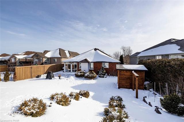 1365 White Crescent, House detached with 5 bedrooms, 3 bathrooms and null parking in Peterborough ON | Image 27