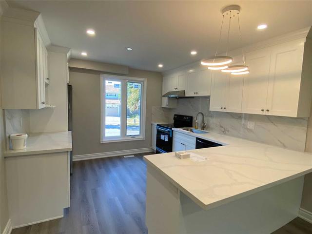 23 Charters Rd, House semidetached with 3 bedrooms, 2 bathrooms and 2 parking in Brampton ON | Image 18