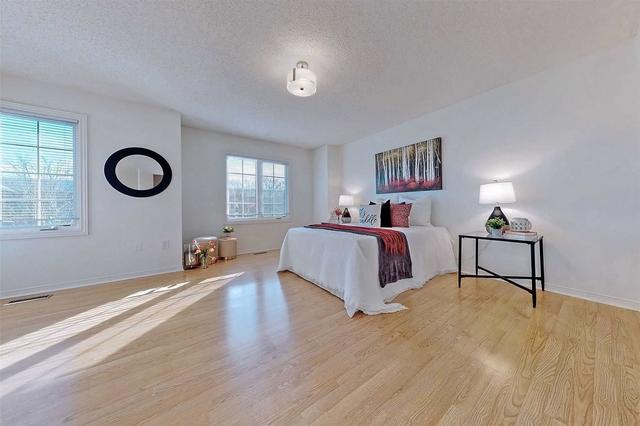 81 - 10 Bassett Blvd, Townhouse with 3 bedrooms, 3 bathrooms and 2 parking in Whitby ON | Image 2