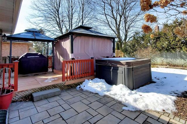 762 Greenbriar Dr, House detached with 3 bedrooms, 3 bathrooms and 5 parking in Oshawa ON | Image 28
