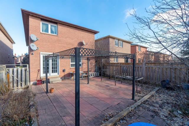 80 Atkins Circ, House detached with 4 bedrooms, 4 bathrooms and 2 parking in Brampton ON | Image 17