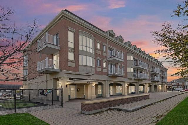 211 - 15 Cornell Meadows Ave, Condo with 2 bedrooms, 2 bathrooms and 1 parking in Markham ON | Image 1