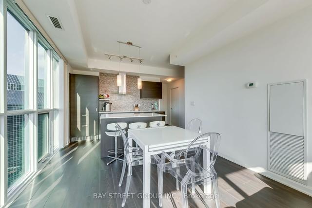 2603 - 9 Bogert Ave, Condo with 2 bedrooms, 2 bathrooms and 1 parking in Toronto ON | Image 5