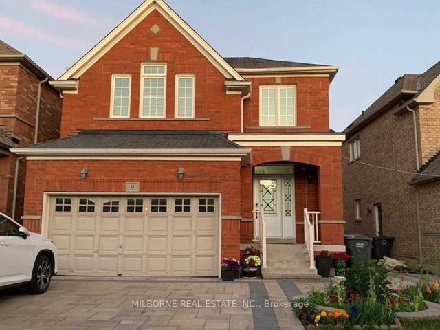 9 Bluffmeadow St, House detached with 1 bedrooms, 1 bathrooms and 1 parking in Brampton ON | Image 1