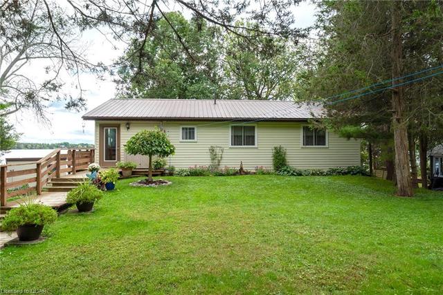 42 Roblin Lane, House detached with 3 bedrooms, 2 bathrooms and 4 parking in Prince Edward County ON | Image 1