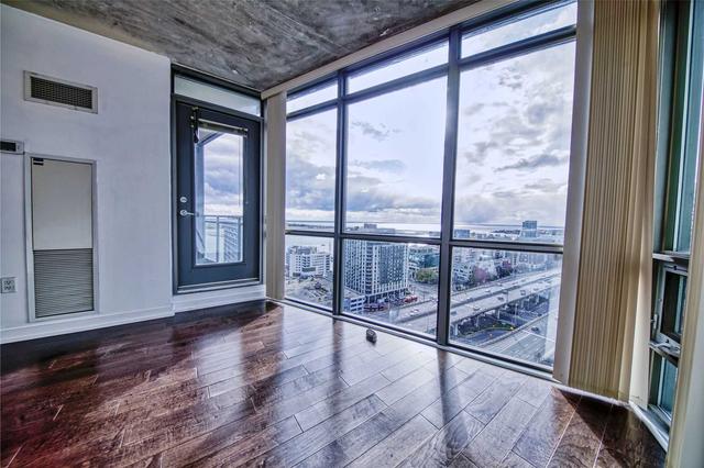 2205 - 5 Mariner Terr, Condo with 2 bedrooms, 2 bathrooms and 1 parking in Toronto ON | Image 3