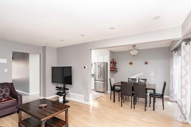 21 - 21 Carisbrooke Crt, Townhouse with 3 bedrooms, 3 bathrooms and 3 parking in Brampton ON | Image 26
