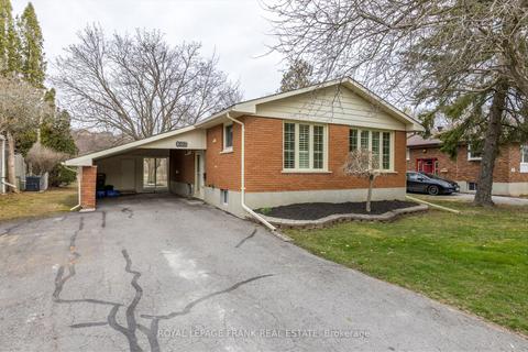 1023 Barnardo Ave, House detached with 3 bedrooms, 2 bathrooms and 4 parking in Peterborough ON | Card Image
