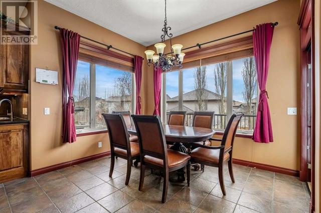 32 Royal Road Nw, House detached with 3 bedrooms, 3 bathrooms and 4 parking in Calgary AB | Image 17