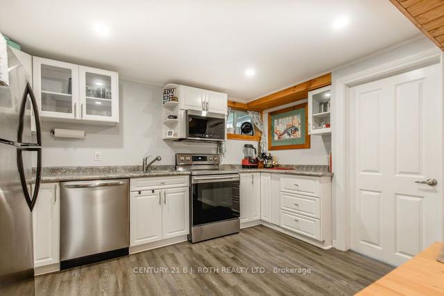 243 Wellington St E, House detached with 3 bedrooms, 2 bathrooms and 5 parking in Barrie ON | Image 13