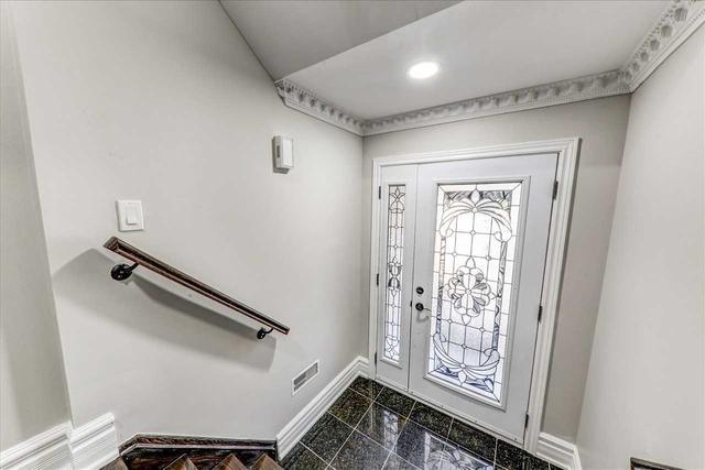 128 Morningview Tr, House detached with 4 bedrooms, 4 bathrooms and 4 parking in Toronto ON | Image 30
