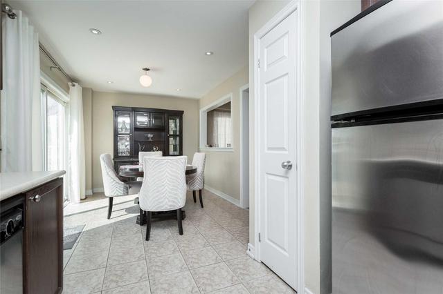 99 Fiddlehead Cres, House detached with 3 bedrooms, 3 bathrooms and 2 parking in Hamilton ON | Image 9