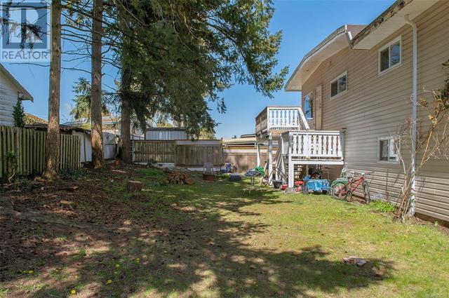 1074 Galerno Rd, House detached with 6 bedrooms, 3 bathrooms and 2 parking in Campbell River BC | Image 42