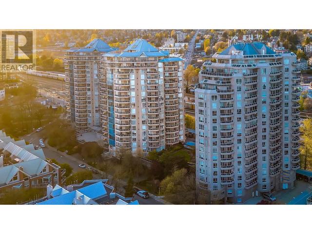 1105 - 1235 Quayside Drive, Condo with 2 bedrooms, 2 bathrooms and 1 parking in New Westminster BC | Image 3