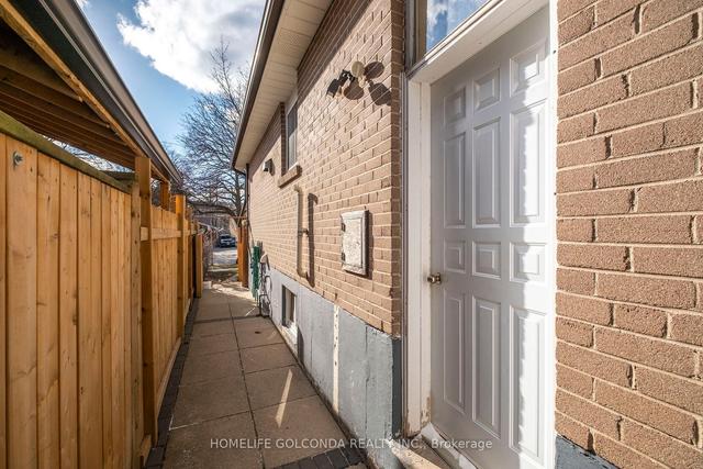 109 Elise Terr, House semidetached with 3 bedrooms, 3 bathrooms and 2 parking in Toronto ON | Image 27