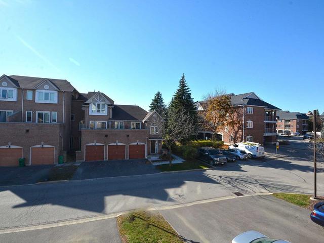 33 - 45 Bristol Rd E, Townhouse with 3 bedrooms, 3 bathrooms and 3 parking in Mississauga ON | Image 3