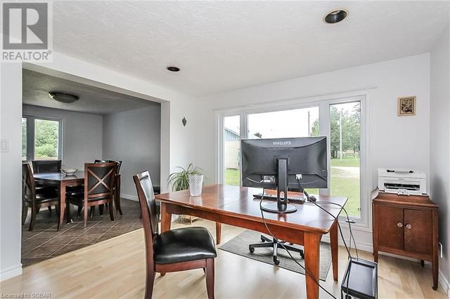 122 Lake Drive, House detached with 4 bedrooms, 2 bathrooms and null parking in West Grey ON | Image 11