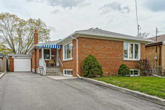 63 Porterfield Rd, House detached with 3 bedrooms, 2 bathrooms and 4 parking in Toronto ON | Image 1