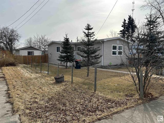 5107 50 St, House detached with 3 bedrooms, 2 bathrooms and null parking in Thorhild County AB | Image 2