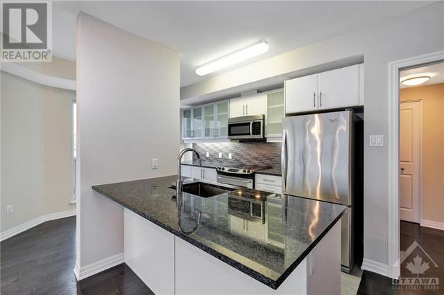2501 - 195 Besserer Street, Condo with 2 bedrooms, 2 bathrooms and 1 parking in Ottawa ON | Image 15