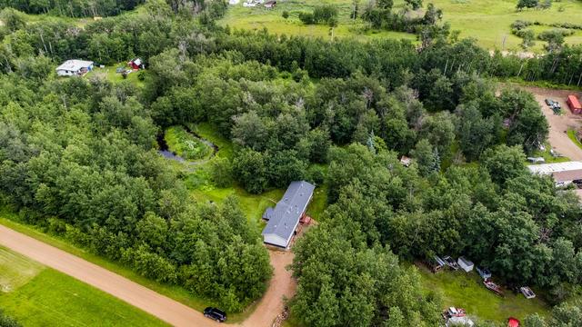 121 - 50220 202 Range, House detached with 3 bedrooms, 2 bathrooms and null parking in Camrose County AB | Image 11