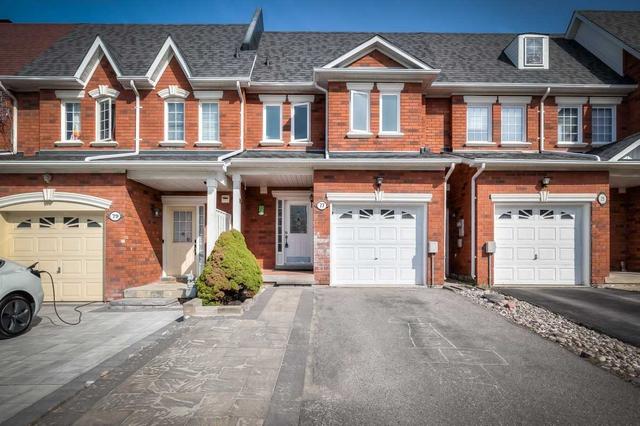 77 Ruby Cres, House attached with 3 bedrooms, 3 bathrooms and 4 parking in Richmond Hill ON | Image 1
