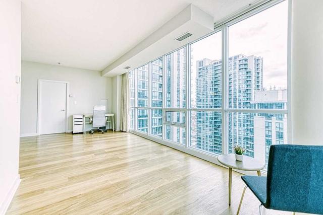 2908 - 33 Bay St, Condo with 2 bedrooms, 2 bathrooms and 1 parking in Toronto ON | Image 3