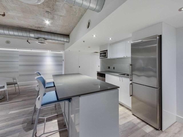 922 - 388 Richmond St W, Condo with 2 bedrooms, 2 bathrooms and 0 parking in Toronto ON | Image 23