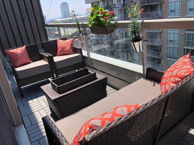 Ph 11 - 15 Stafford St, Condo with 1 bedrooms, 2 bathrooms and 1 parking in Toronto ON | Image 9