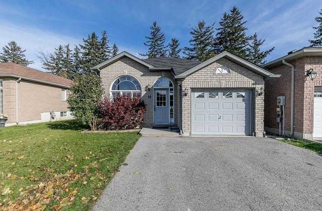 main - 23 Loon Ave, House detached with 3 bedrooms, 1 bathrooms and 2 parking in Barrie ON | Image 4