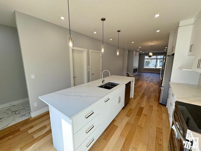 11215 75 Av Nw, House detached with 3 bedrooms, 2 bathrooms and null parking in Edmonton AB | Image 9