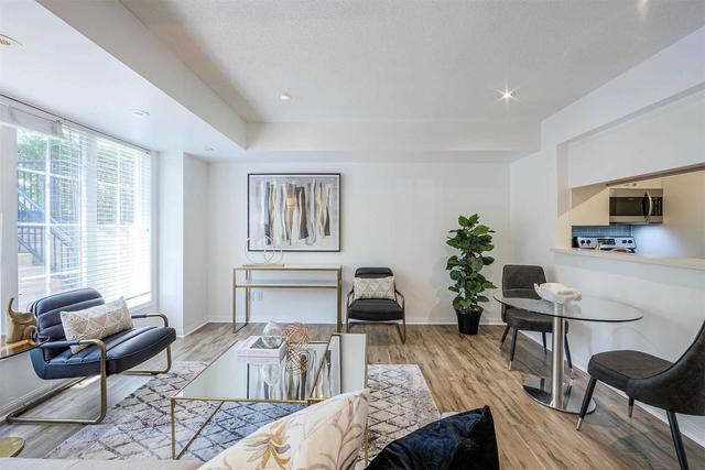 1135 - 5 Everson Dr, Townhouse with 2 bedrooms, 2 bathrooms and 1 parking in Toronto ON | Image 3