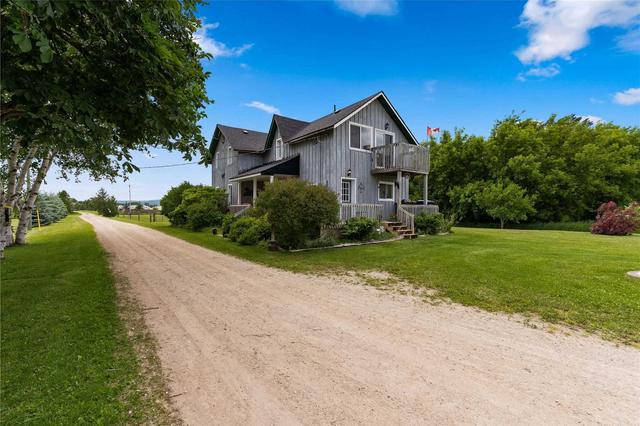 1825 Conc. 6 Nottawasaga Rd N, House detached with 4 bedrooms, 3 bathrooms and 10 parking in Clearview ON | Image 2