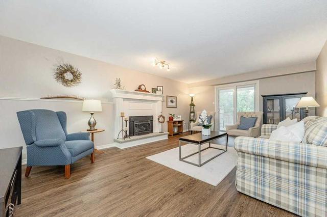 10 Kipling Ave, House detached with 4 bedrooms, 3 bathrooms and 4 parking in Guelph ON | Image 4