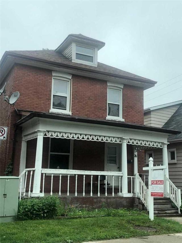 74 John St, House detached with 3 bedrooms, 3 bathrooms and 2 parking in Brampton ON | Image 2