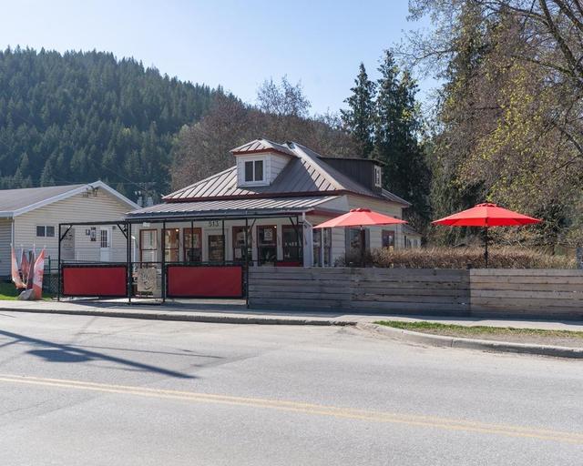 513 6th Avenue, House detached with 2 bedrooms, 1 bathrooms and null parking in New Denver BC | Image 6