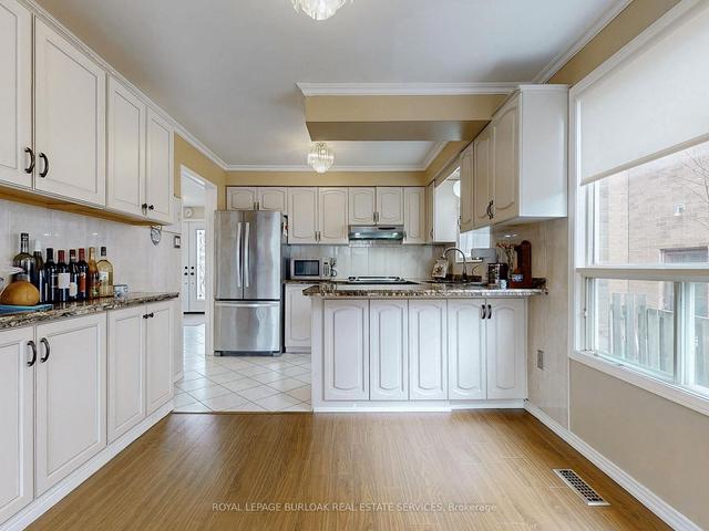 341 Celtic Dr, House detached with 3 bedrooms, 4 bathrooms and 4 parking in Hamilton ON | Image 8