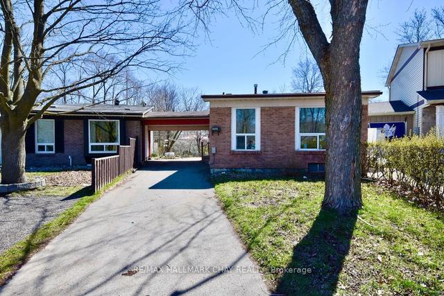 213 Cundles Rd W, House attached with 3 bedrooms, 2 bathrooms and 4 parking in Barrie ON | Image 1