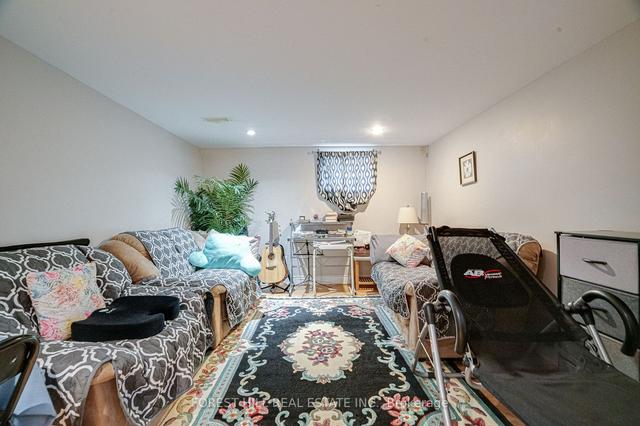 19 Mcallister Rd, House detached with 3 bedrooms, 2 bathrooms and 3 parking in Toronto ON | Image 10