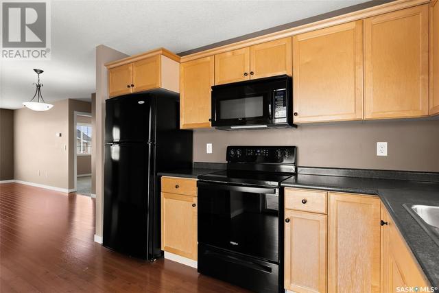 66 - 4101 Preston Crescent, House attached with 2 bedrooms, 1 bathrooms and null parking in Regina SK | Image 9