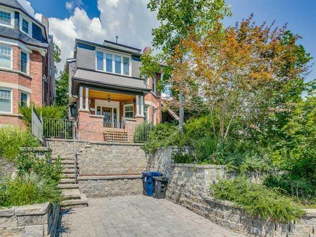 10 Rosemount Ave, House detached with 6 bedrooms, 5 bathrooms and 1 parking in Toronto ON | Image 1