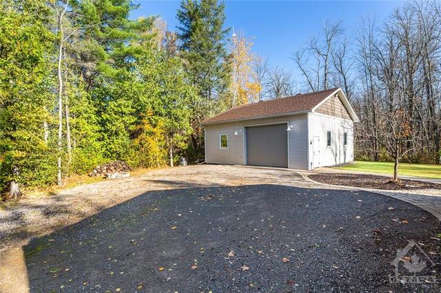 346 Cedar Crest Drive, House detached with 3 bedrooms, 2 bathrooms and 10 parking in Beckwith ON | Image 28