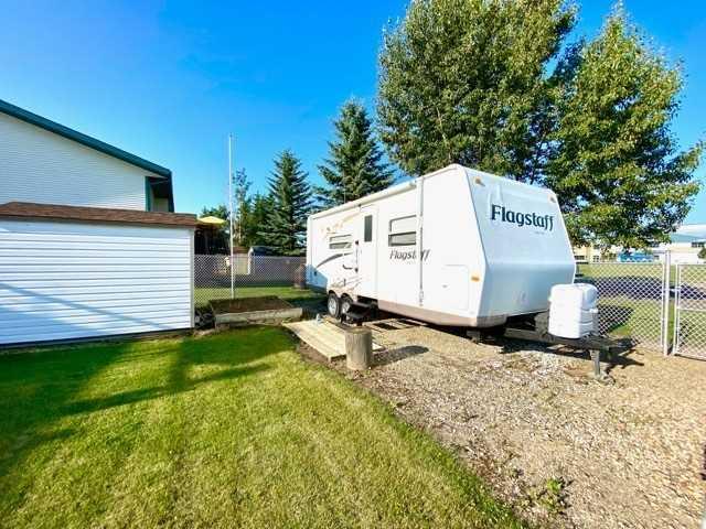 2 Logan Clse, House detached with 2 bedrooms, 3 bathrooms and 2 parking in Red Deer AB | Image 25