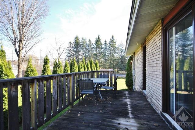 6506 Jack Pine Crescent, House detached with 3 bedrooms, 1 bathrooms and 4 parking in Ottawa ON | Image 24