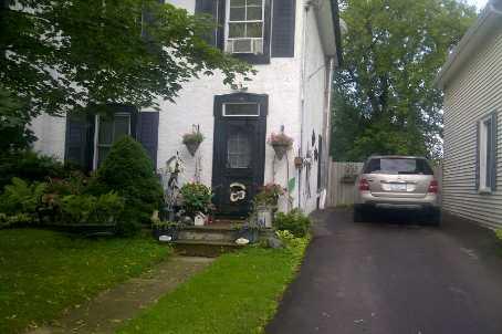 24 Franklin St, House semidetached with 2 bedrooms, 1 bathrooms and 4 parking in Uxbridge ON | Image 1