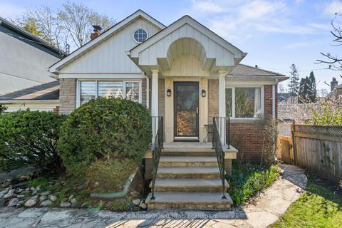 1 Orchard Cres, House detached with 2 bedrooms, 2 bathrooms and 3 parking in Toronto ON | Card Image