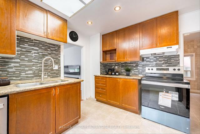 46 St Quentin Ave, House detached with 5 bedrooms, 4 bathrooms and 10 parking in Toronto ON | Image 35